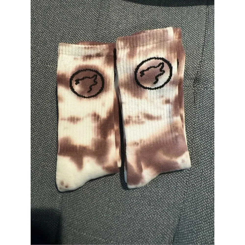 WOLFpak mocha brown crew socks 2 pairs new without tag